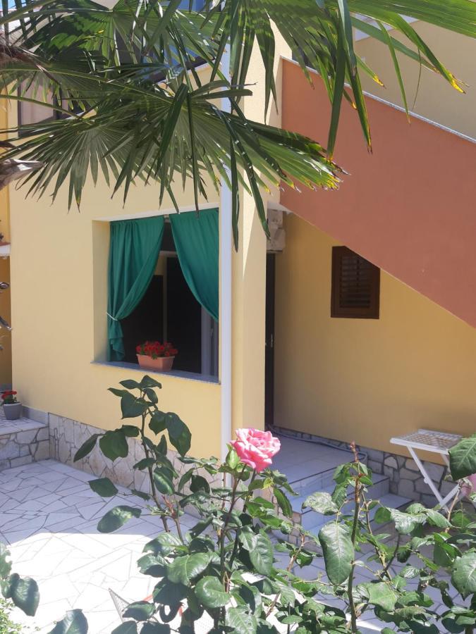 Hotel Soba Ana Cres Exterior foto